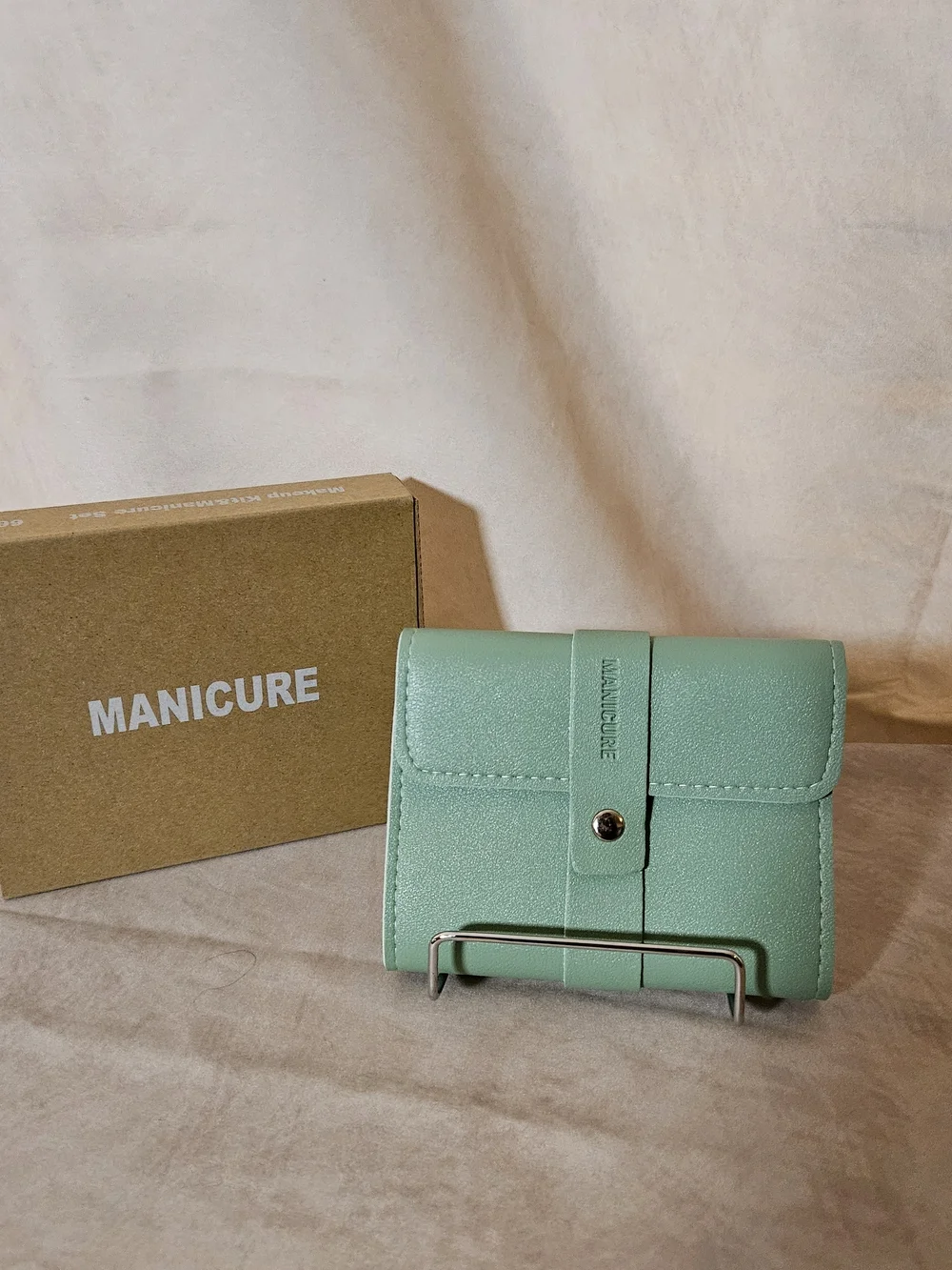 Manicure Kit - Picture 2 of 4